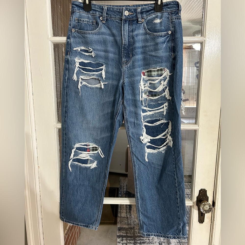 American Eagle Outfitters Distressed Blue Jeans